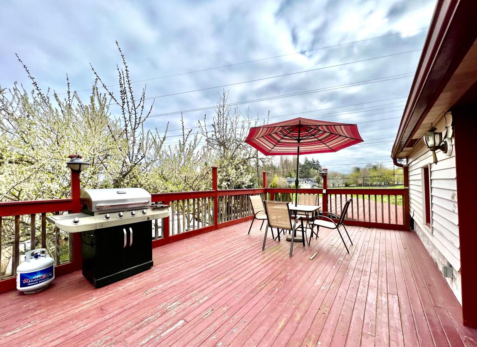 Seattle Home With 2 Bedrooms A King Bed Queen Bed And An Extra Sofa Bed Located 10 Minutes From Seatac Airport And 20 Minutes From Downtown Luaran gambar