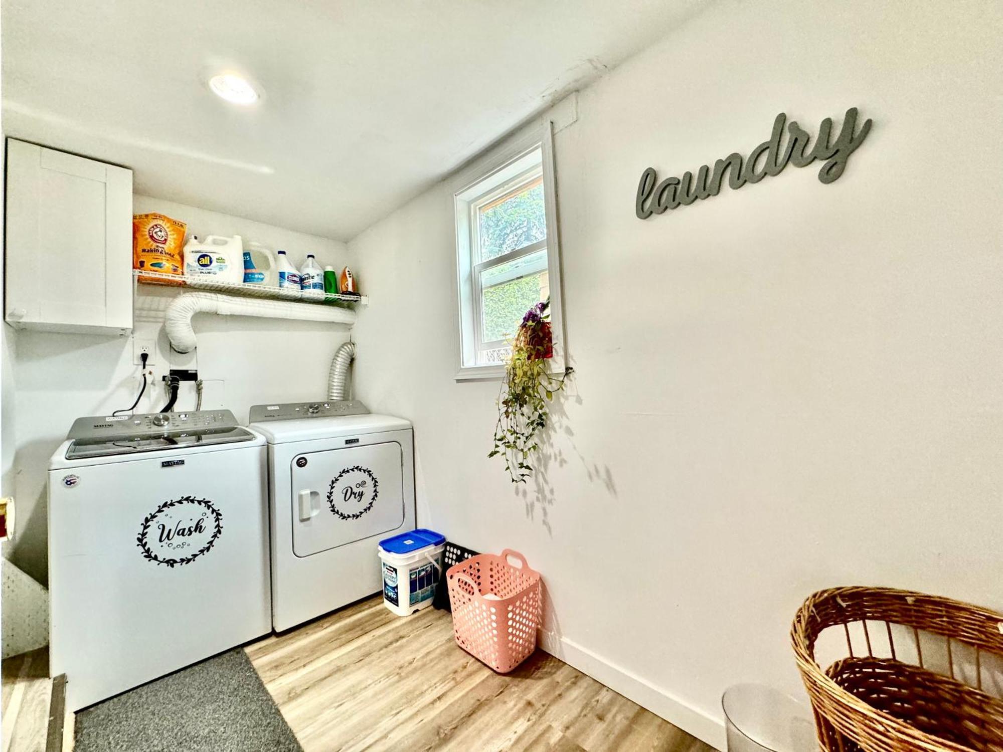 Seattle Home With 2 Bedrooms A King Bed Queen Bed And An Extra Sofa Bed Located 10 Minutes From Seatac Airport And 20 Minutes From Downtown Luaran gambar