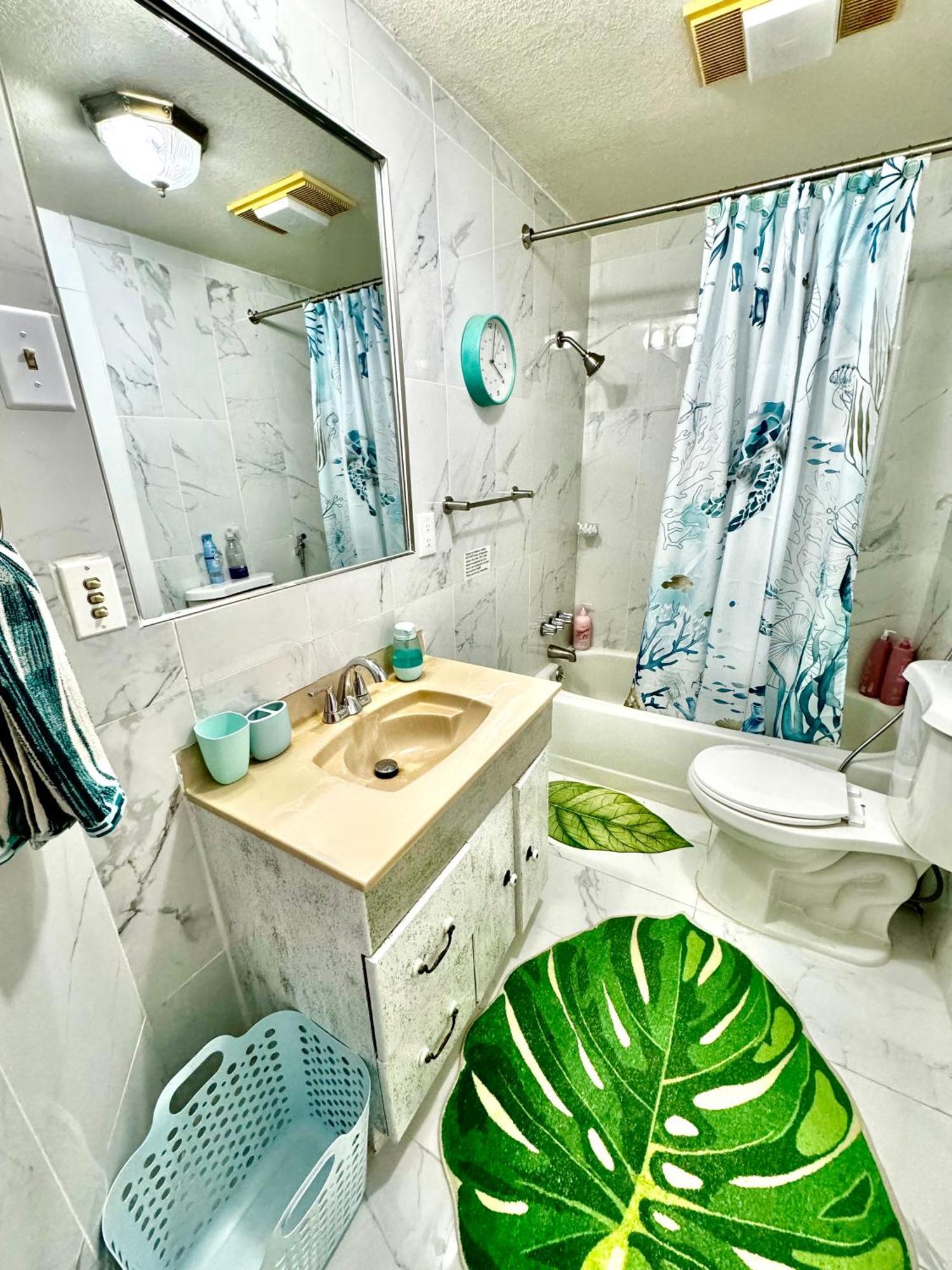Seattle Home With 2 Bedrooms A King Bed Queen Bed And An Extra Sofa Bed Located 10 Minutes From Seatac Airport And 20 Minutes From Downtown Luaran gambar